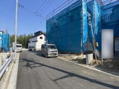 前面道路含む現地写真　