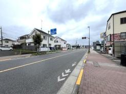 前面道路含む現地写真　永田橋通り方面の田園通り