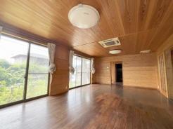 リビング　お庭が眺められるリビング