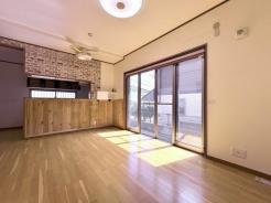 リビング　ナチュラルで明るい印象のリビング。