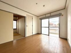 リビング　帰宅してホッと一息つける空間に。