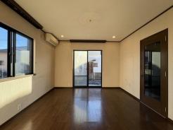 リビング　居心地のよいリビング。陽当り良好です。