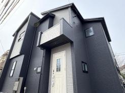 外観　黒を基調としたスタイリッシュな外観。