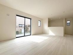 リビング　南向きの居心地の良いリビング。