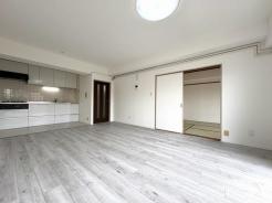 リビング　居心地のよい14帖リビング。