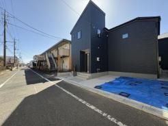 外観　黒を基調としたスタイリッシュな外観。