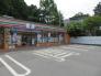 セブンイレブン日の出西平井店  697m