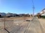 前面道路含む現地写真　長淵保育園方面に続く道路です。