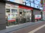 三菱UFJ銀行福生支店 福生駅西口にあります。 215m