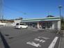 ファミリーマートあきる野渕上店  735m