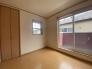 洋室　東側洋室約5.3帖