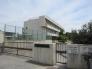 青梅市立河辺小学校  864m