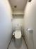 トイレ　清潔感のある独立トイレは、家族それぞれの生活リズムに合わせて自由に使いやすく、朝の忙しい身支度時間もスムーズに、ストレスなく気持ちよく過ごすことができる設備です。※AI加工で家具等消しております