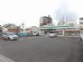ファミリーマート東青梅駅北口店  293m