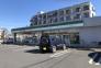 ファミリーマート羽村市役所通店  331m