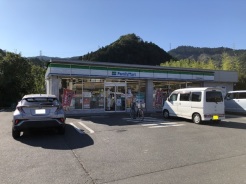 ファミリマート青梅吉野梅郷店