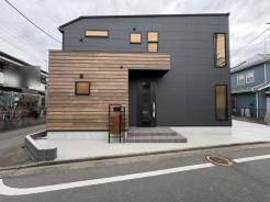 外観 ツートンカラーのおしゃれな外観。