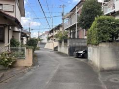 前面道路含む現地写真 前面道路の様子です。
※AI処理にて青空に加工しています。