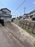 駐車場 駐車場の様子です。
※AI処理にて青空に加工しています。