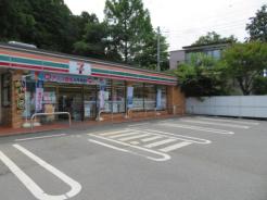 セブンイレブン日の出西平井店