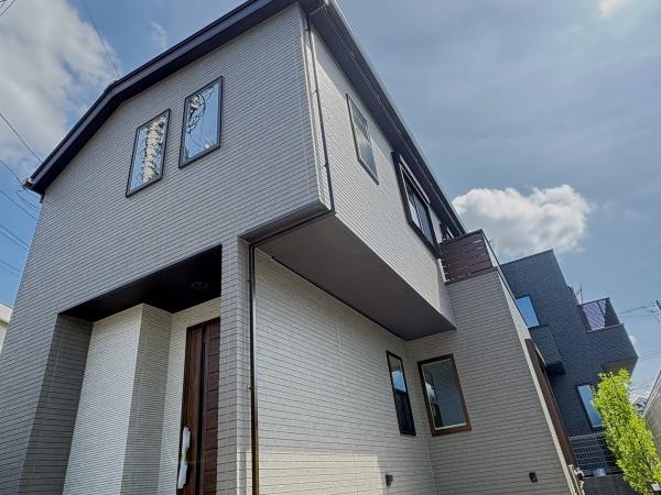 外観　シックで落ち着いた外観。