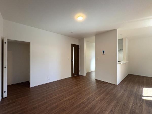 収納 リビングには日用品等の収納に便利な収納スペースがあります。